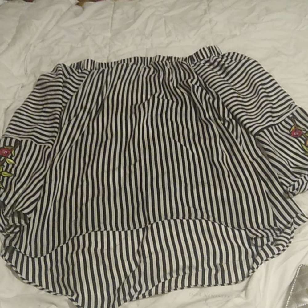 Fun and flirty long sleeve blouse